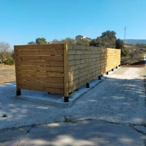 Cubrecontenedor de madera tablas horizontales PRAL