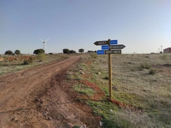 Flechas y carteles de señalización de madera para exterior - Imagen 8